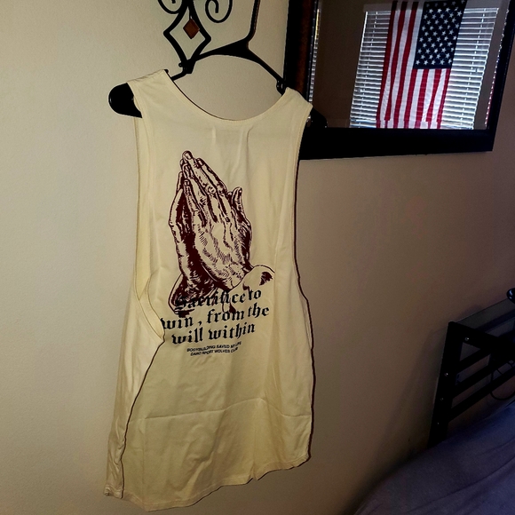 🆕️ Sold Darc Sport Drop Tank Burgundy Limited - Picture 3 of 6